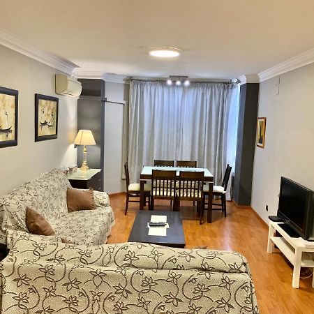 Ferienwohnung Apartamento Acogedor, Excelente Ubicacion, 10 Min Centro Sevilla Exterior foto
