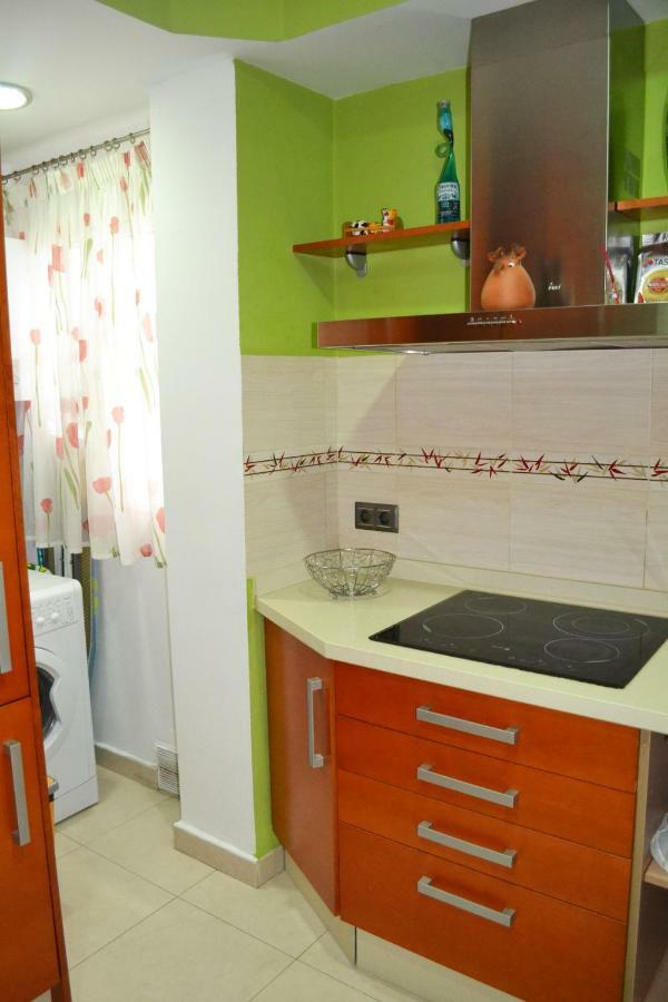 Ferienwohnung Apartamento Acogedor, Excelente Ubicacion, 10 Min Centro Sevilla Exterior foto